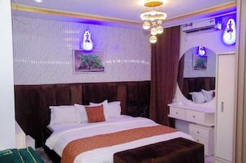 Size99 Apartment and Suites