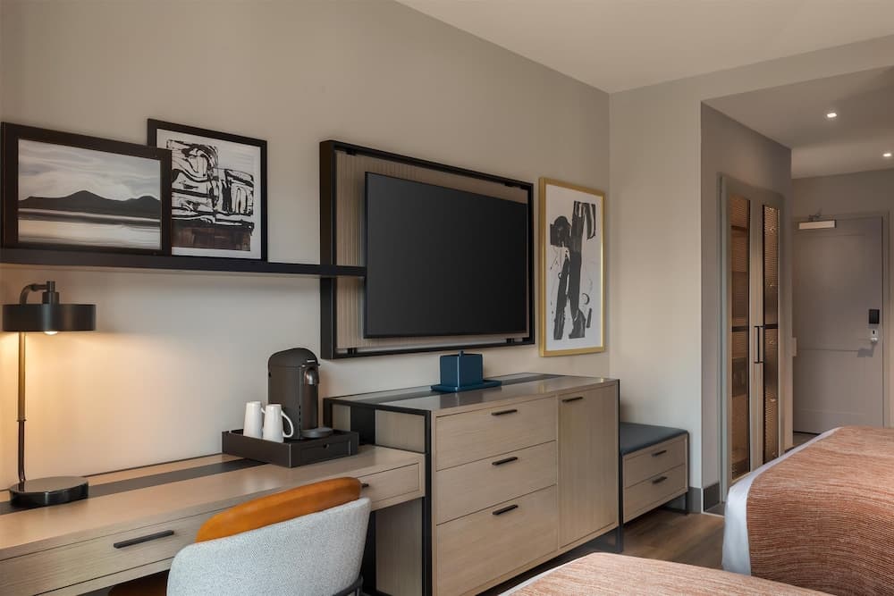 Hotel Avail Rogers, Tapestry Collection By Hilton