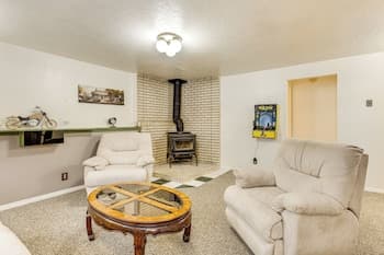 Fenced Yard, Patio: Family-friendly Pocatello Home