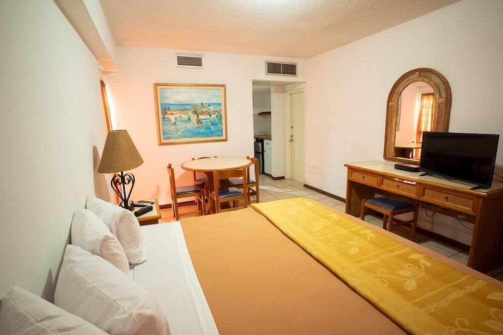 Aqua Vi Marina Hotel & Suites