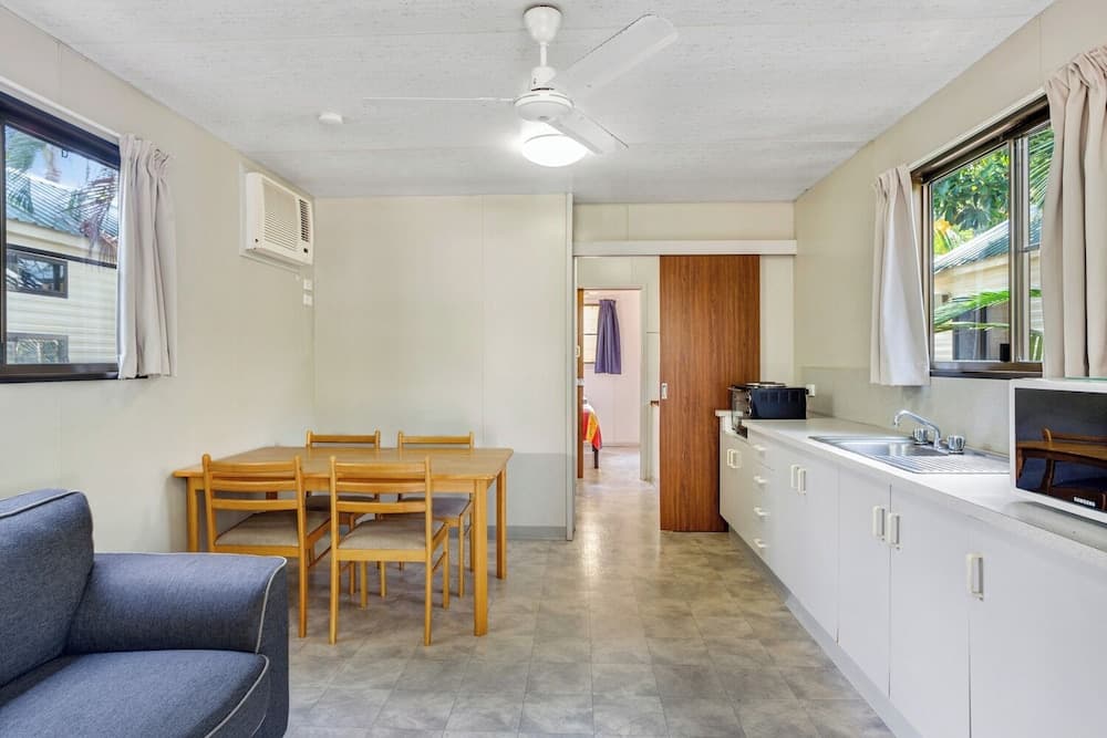 COOKTOWN HOLIDAY PARK