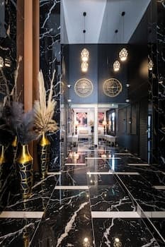 Lazuli Hermes Apartments