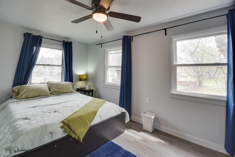 2 Mi to Historic District: Cozy Home in Quincy!