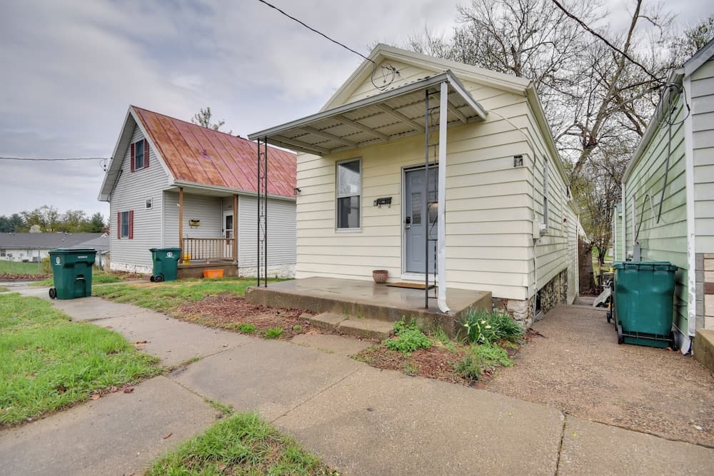 2 Mi to Historic District: Cozy Home in Quincy!