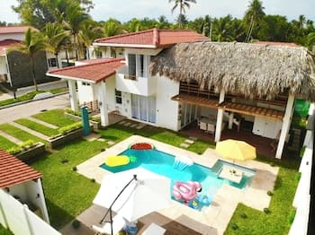 Oceanfront Villa in Amatecampo Beach