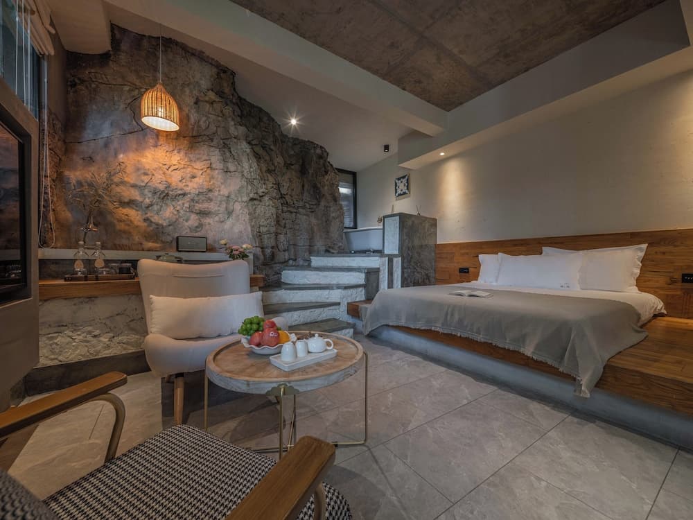 Wanfenglin Half Mountain View Hotel