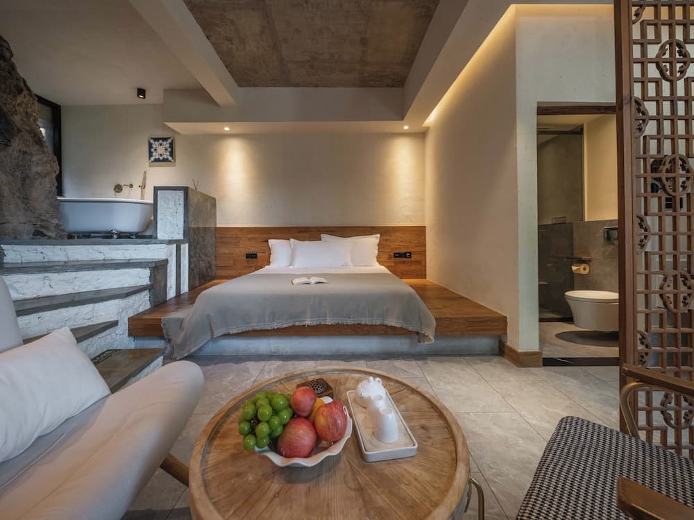 Wanfenglin Half Mountain View Hotel