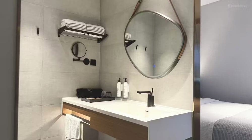 Linfen Wanda Yuehua Hotel