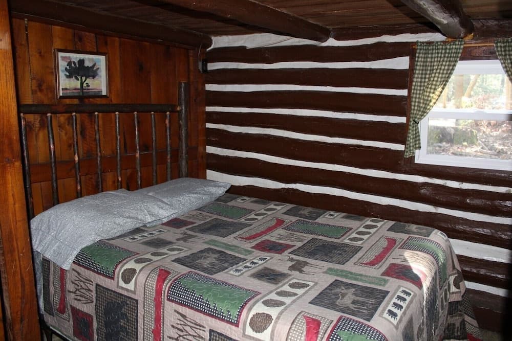 Hominy Ridge Cabins and Gift Shop