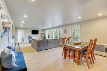 Fish & Hike: Apartment w/ Pool Table in Ketchikan!