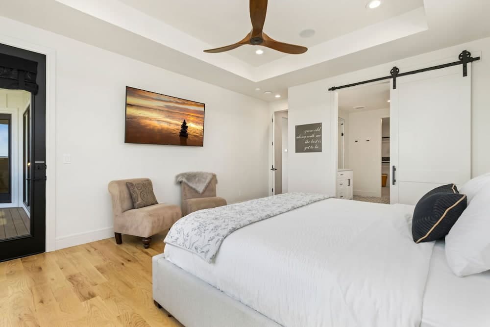 Bridle Ridge Retreat Modern Comfort, Open Views