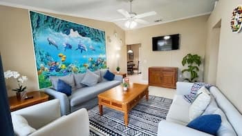 BlockHaven near Legoland & Disney