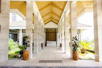 JAMINS HOTEL & RESORT INC