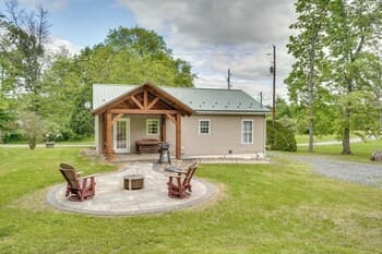 Fish, Hunt & Hike: Pet-friendly Home in Allenwood