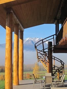 Smithers Driftwood Lodge