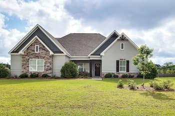 4 Mi to Dtwn: Stylish Home w/ Large Yard in Dothan