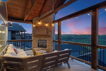 On The Rocks - Home for 16!