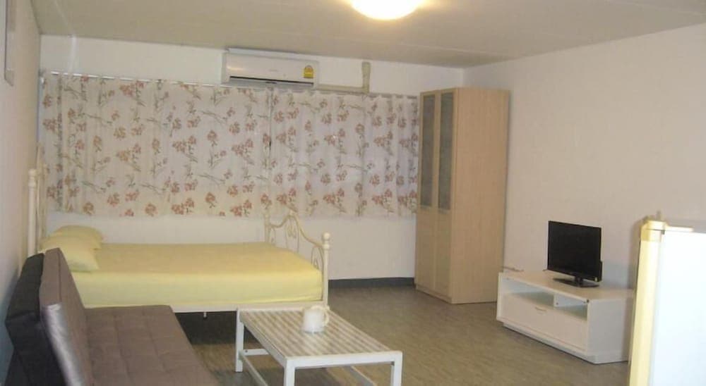 Chan Kim Don Mueang Airport Guest House