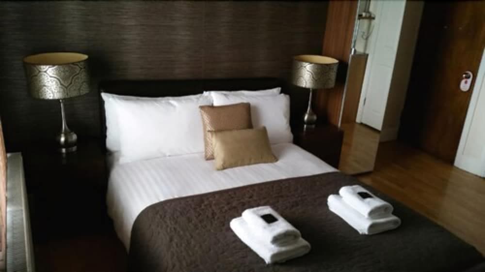 Aviva Studio Apartments