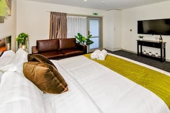 Newlands Court Motel