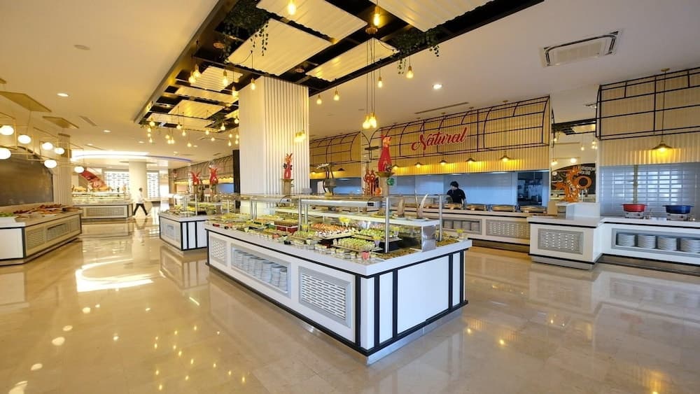 Seaden Sea World Resort & Spa