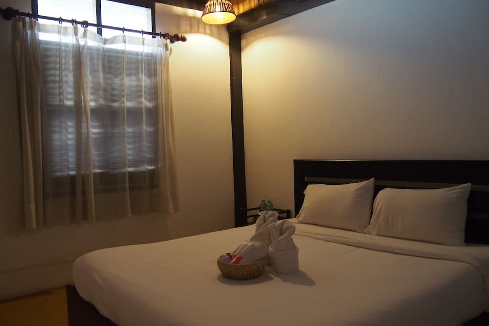 Villa Lao Traditional House Hotel