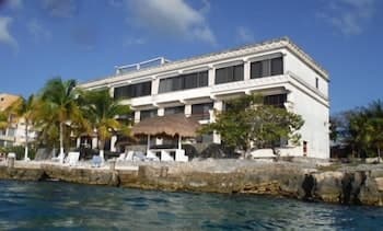 Condumel Condominiums