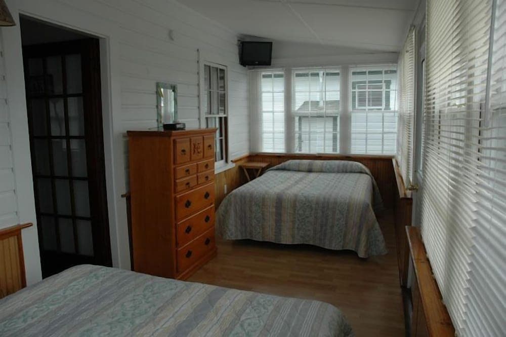 Channel Watefront Cottages