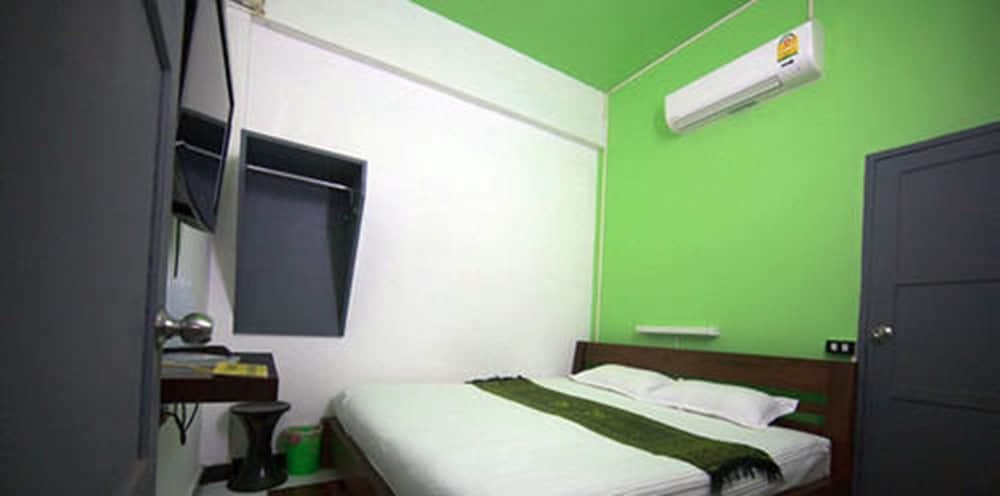 New iHouse Hotel - Hostel