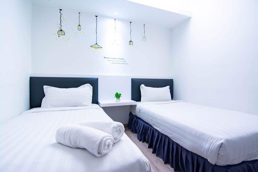 Hotel Zamburger Plaza Mahkota