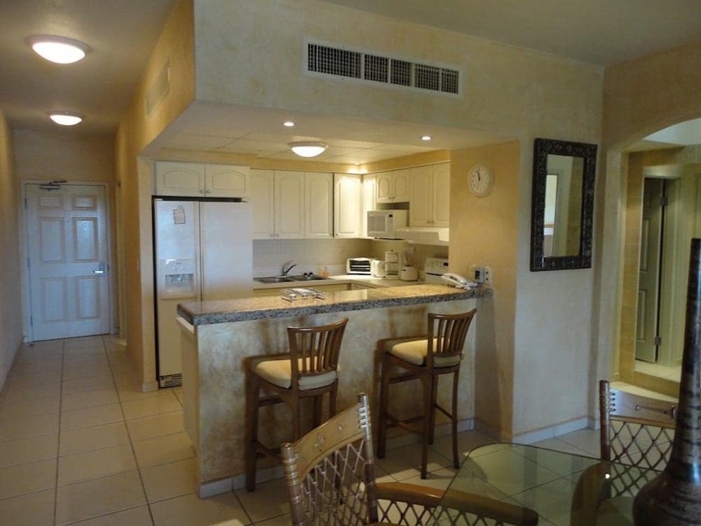 Unlimited Luxury Villas - Gran Marina Condo