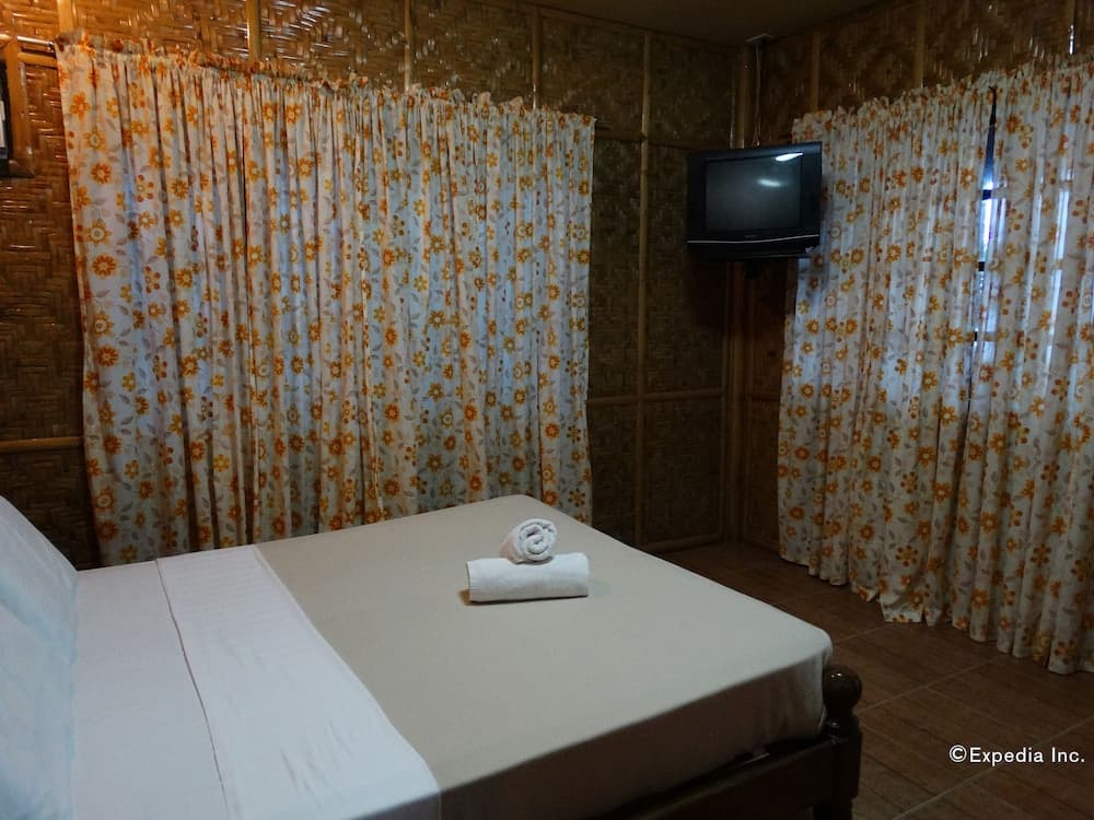 Alona Tropical Beach Resort