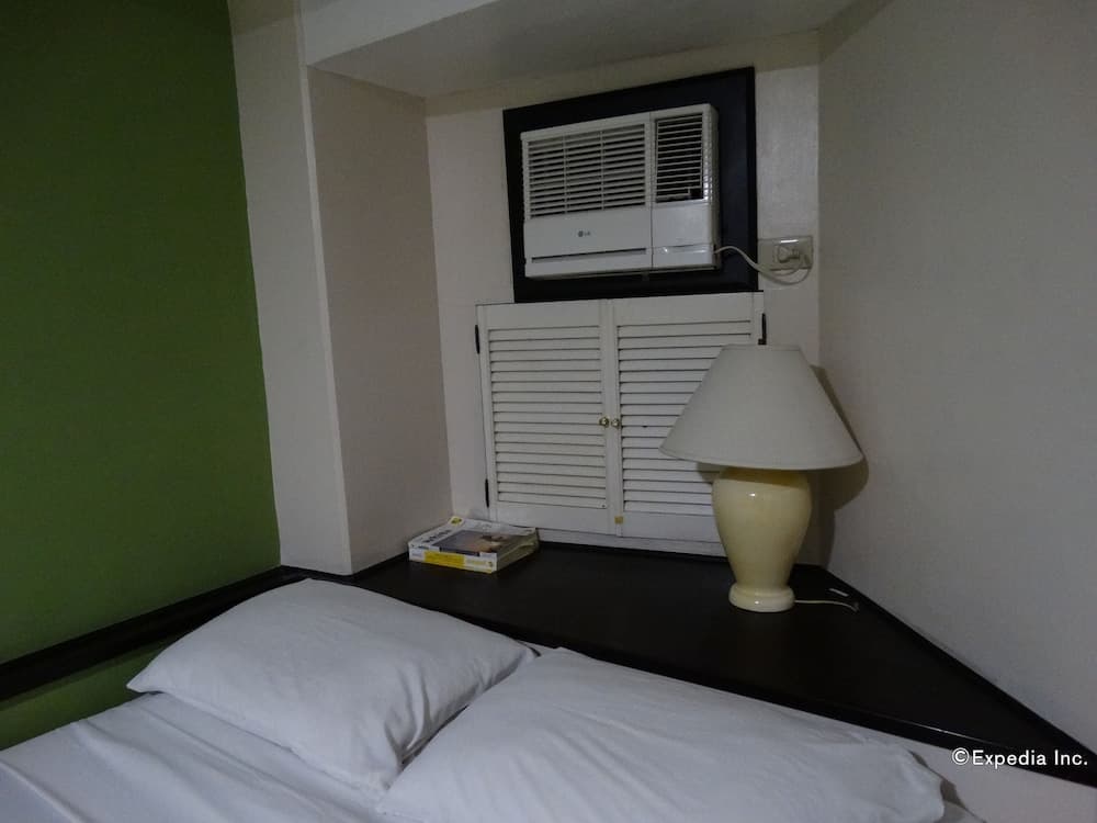 Ralph Anthony Suites