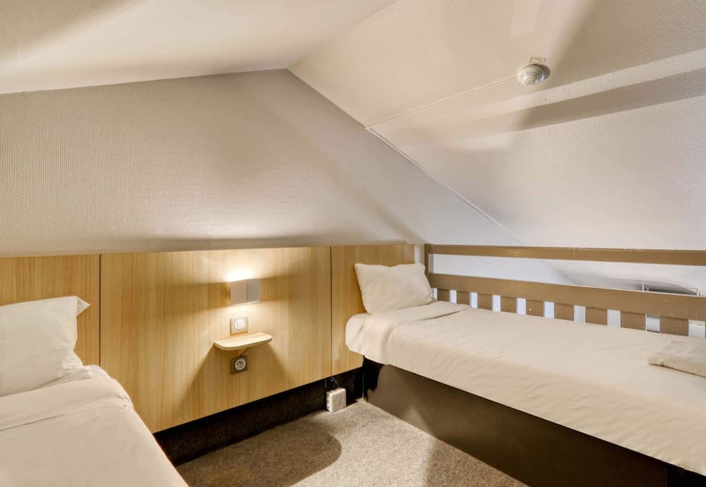 B&B HOTEL Clermont-Ferrand Le Brézet Aéroport