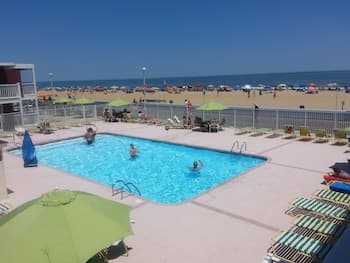 Fish Tales Boardwalk Inn