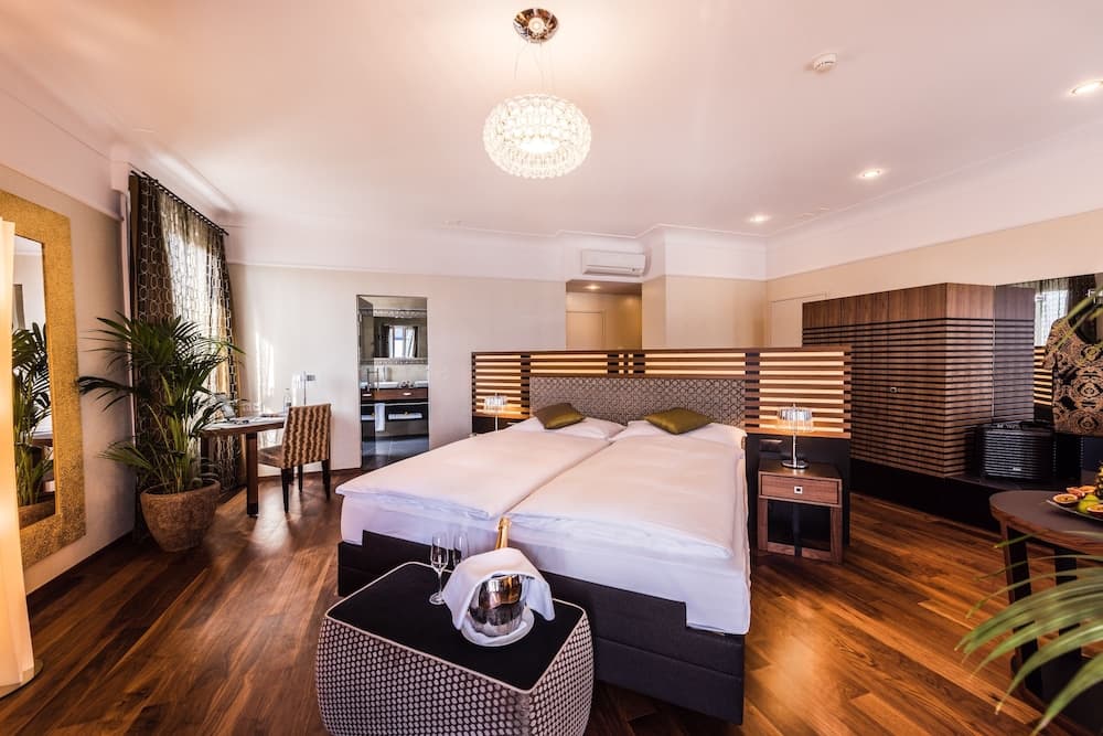 Penthouse by Art Deco Hotel Montana