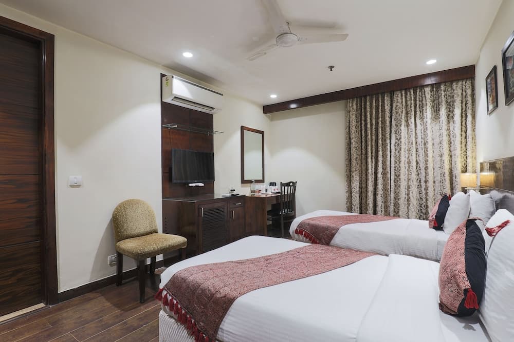 Hotel Blue Stone - Nehru Place