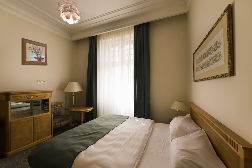 Grandhotel AMBASSADOR National House