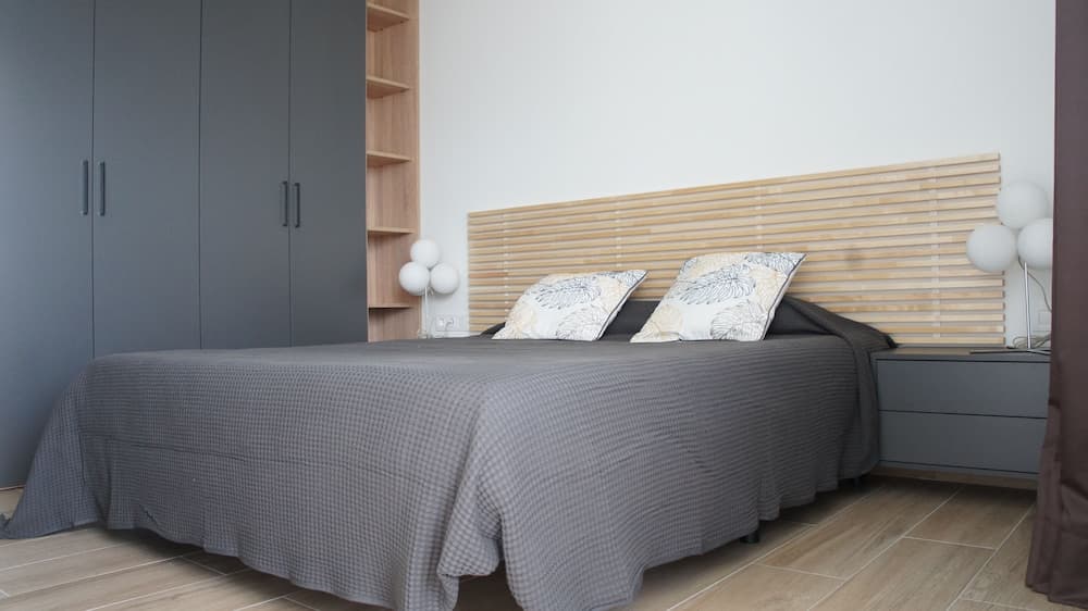 Apartamentos La Roca Rentals