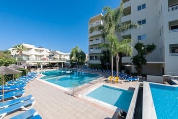 Poseidonia Hotel Apartments