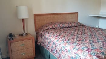 Traveller's Choice Motel