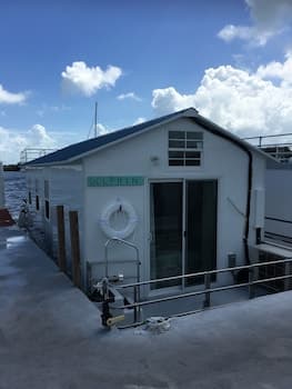 Mangrove Marina and Resort Aqualodge Houseboats