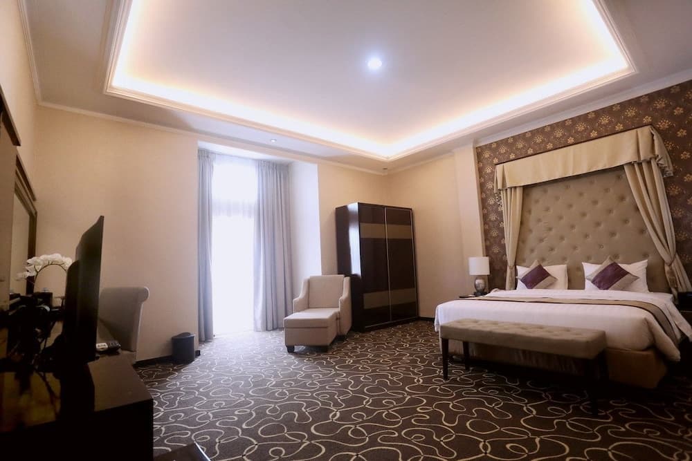 Adhiwangsa Hotel & Convention Hall