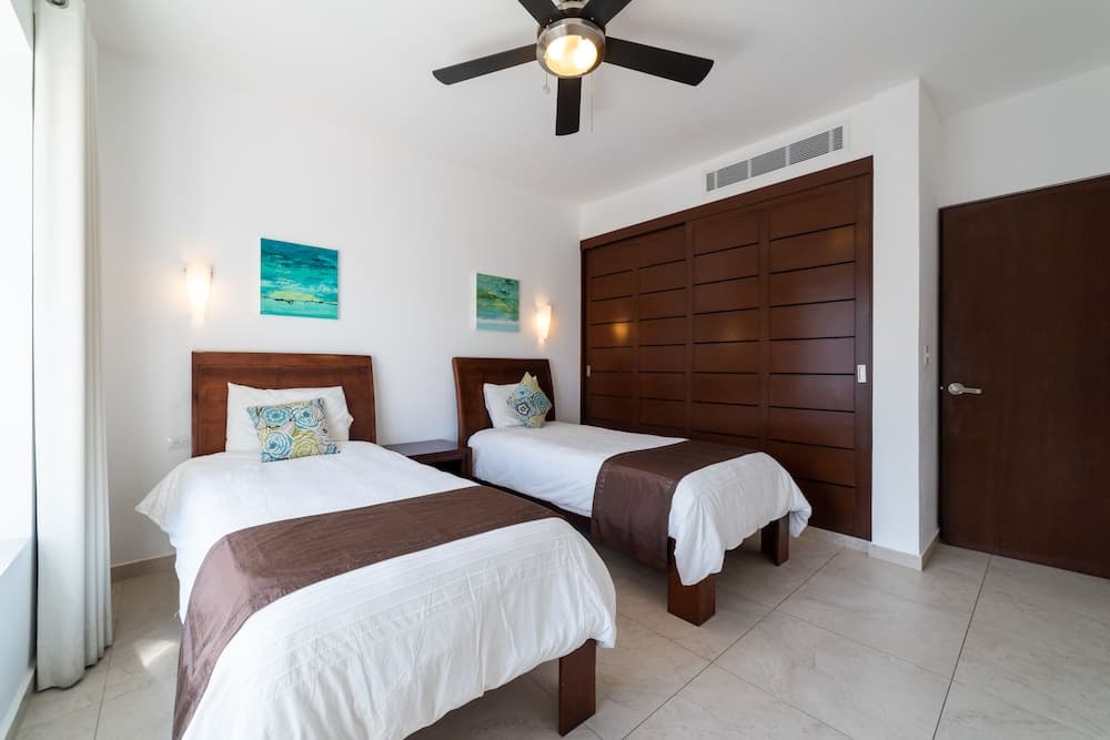 Skyline 24th by Playa Paradise