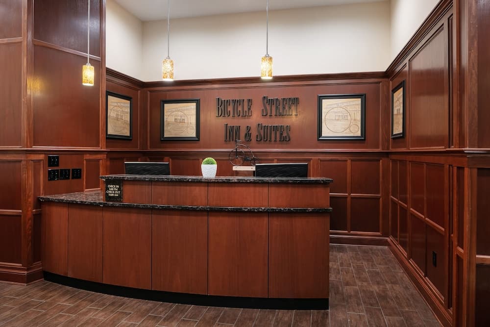 Bicycle Street Inn and Suites