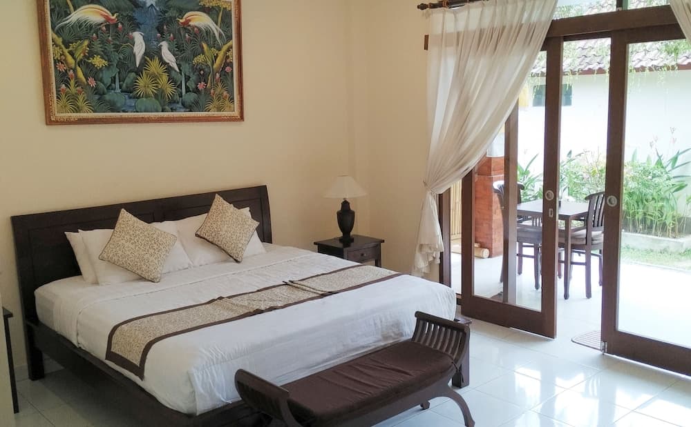 Nyoman Sandi Guest House