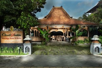 Omah Sinten Heritage Hotel & Resto
