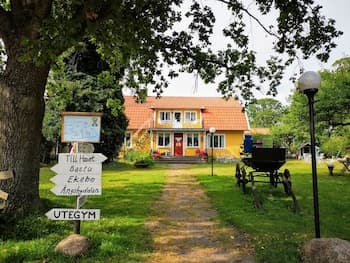 STF Vandrarhem Hagaby Lantgården - Hostel