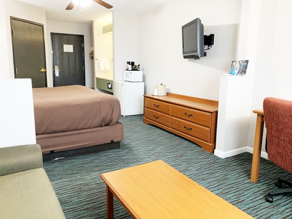 BridgePointe Inn & Suites by BPhotels, Lincoln I-80/27th St