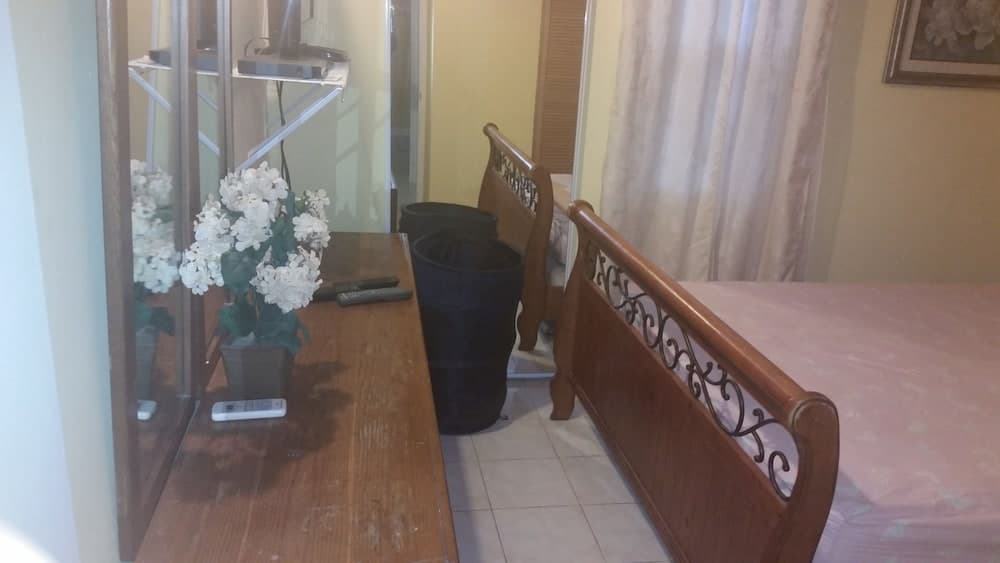 Palm Cove - 2 Bedroom Cottage